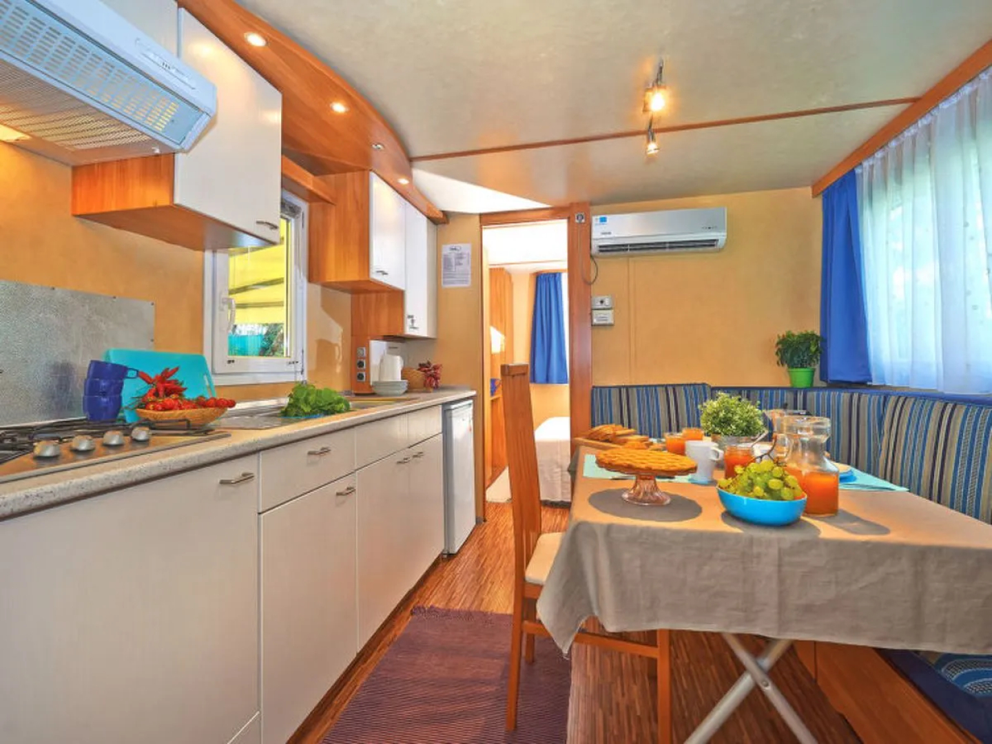 Camping Village Baia Domizia