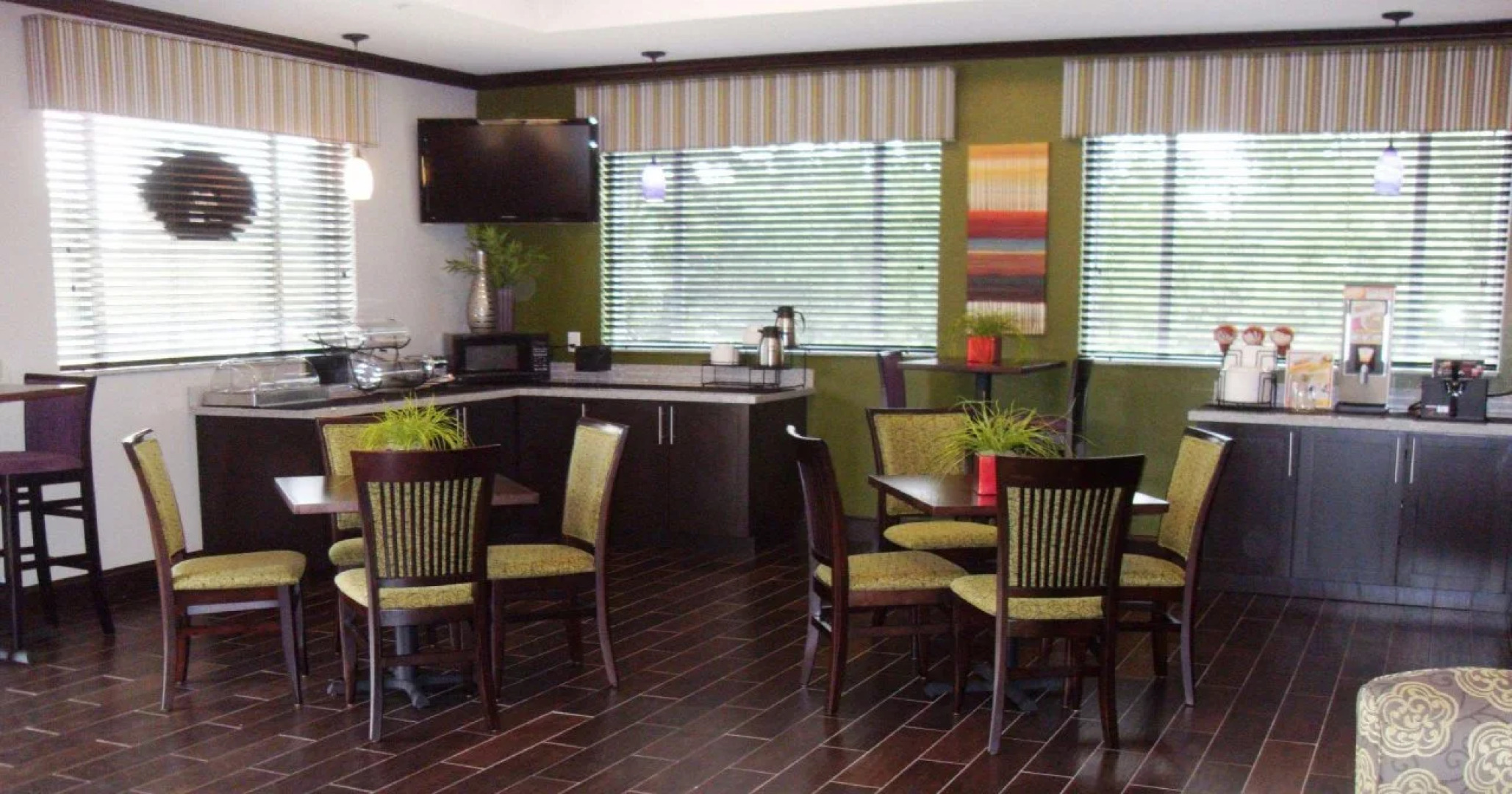 Belmont Inn and Suites