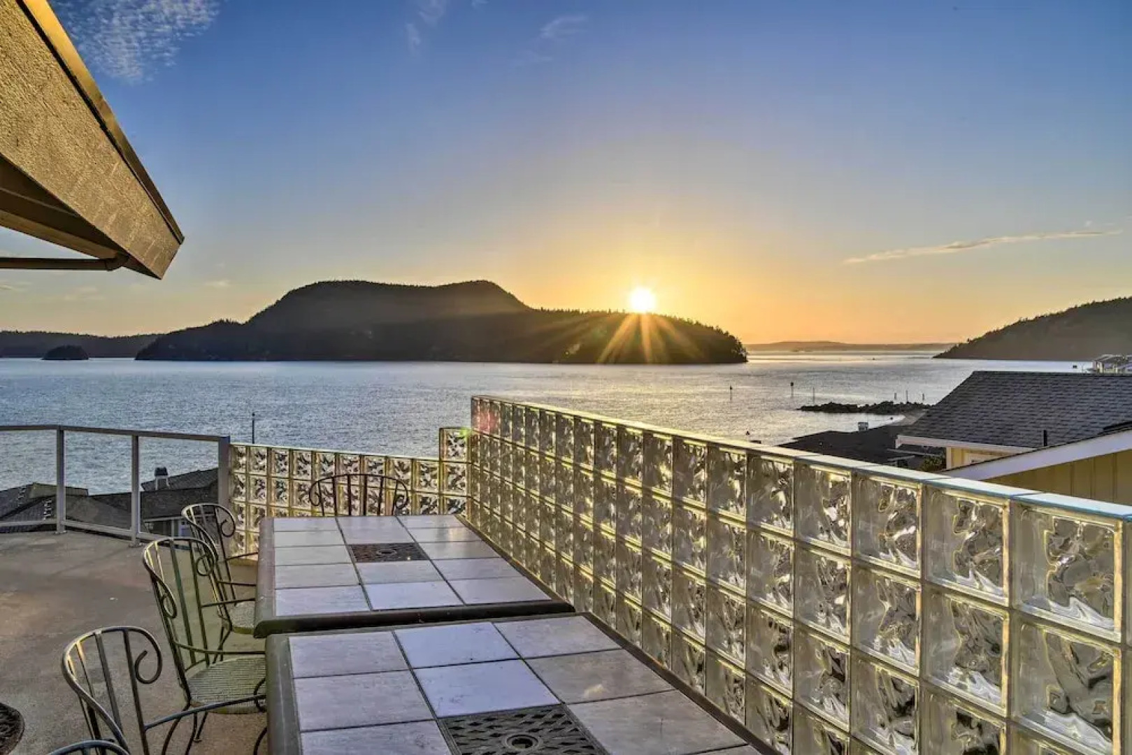 Anacortes Paradise Vacation Rental w/ Water Views!