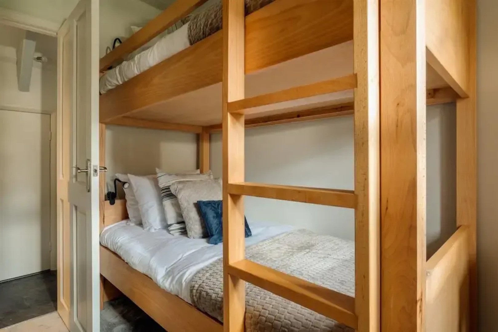 The Stables - Charming 15th Century Rural Bolthole, Newton Abbot