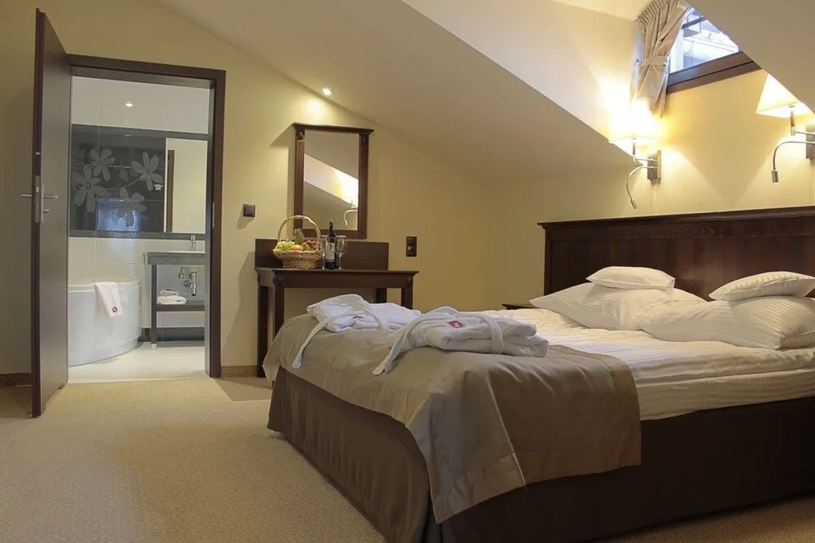 Hotel Krysztal Conference & Spa