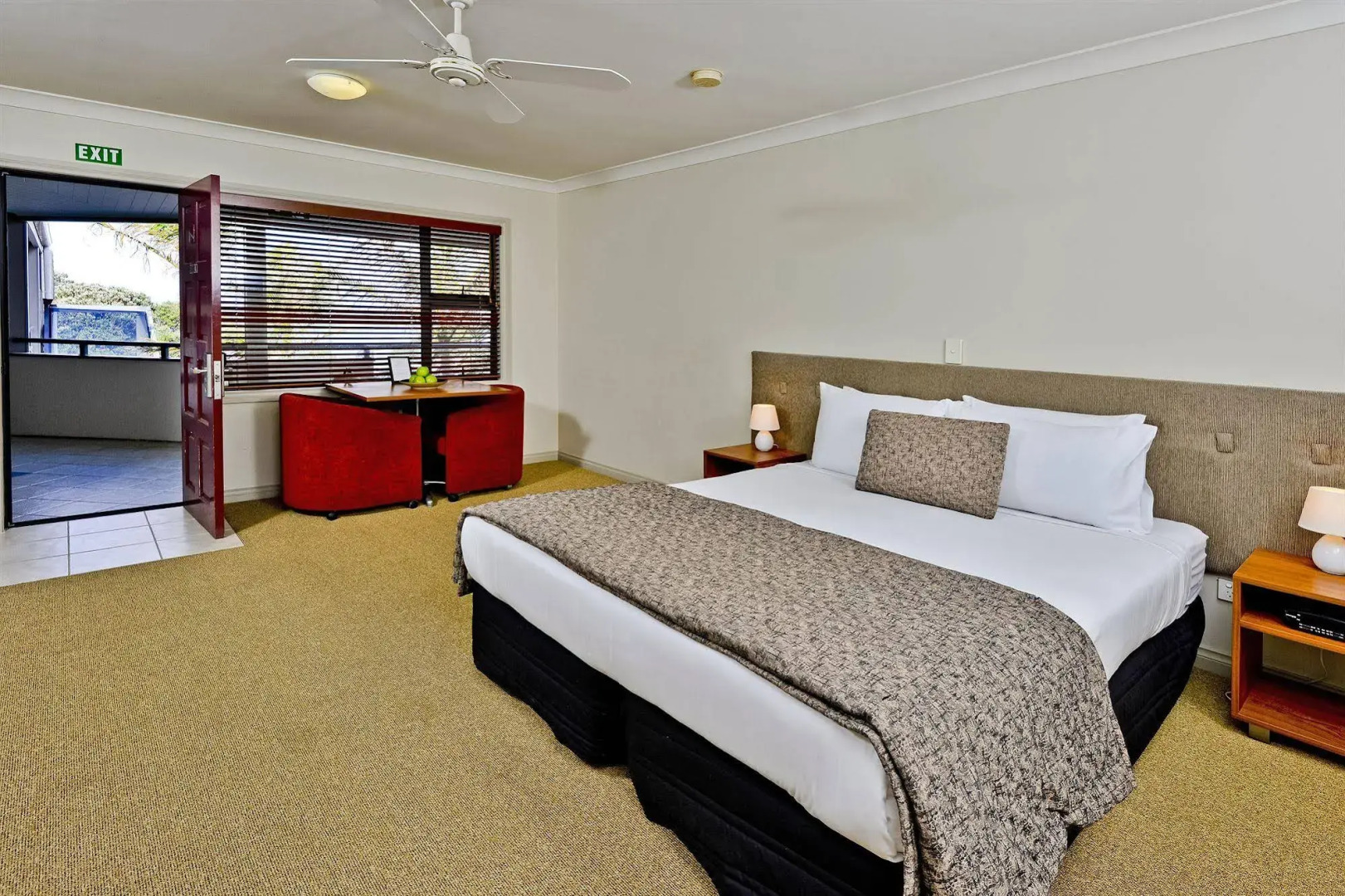 Whangaparaoa Lodge Motel