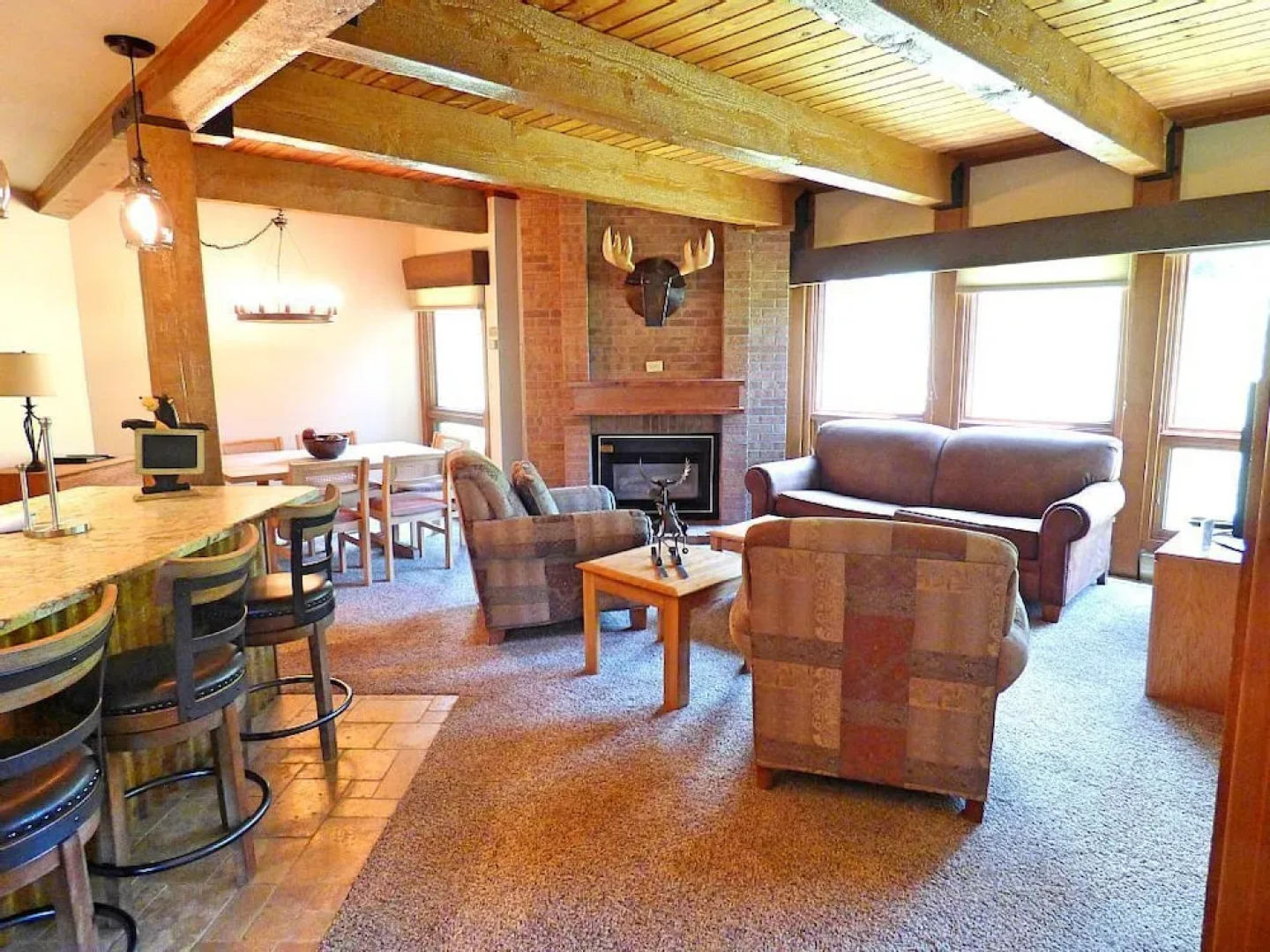 Lift Tickets Ground Floor in Mtn Village, Wifi, Fireplace, Hot Tubs