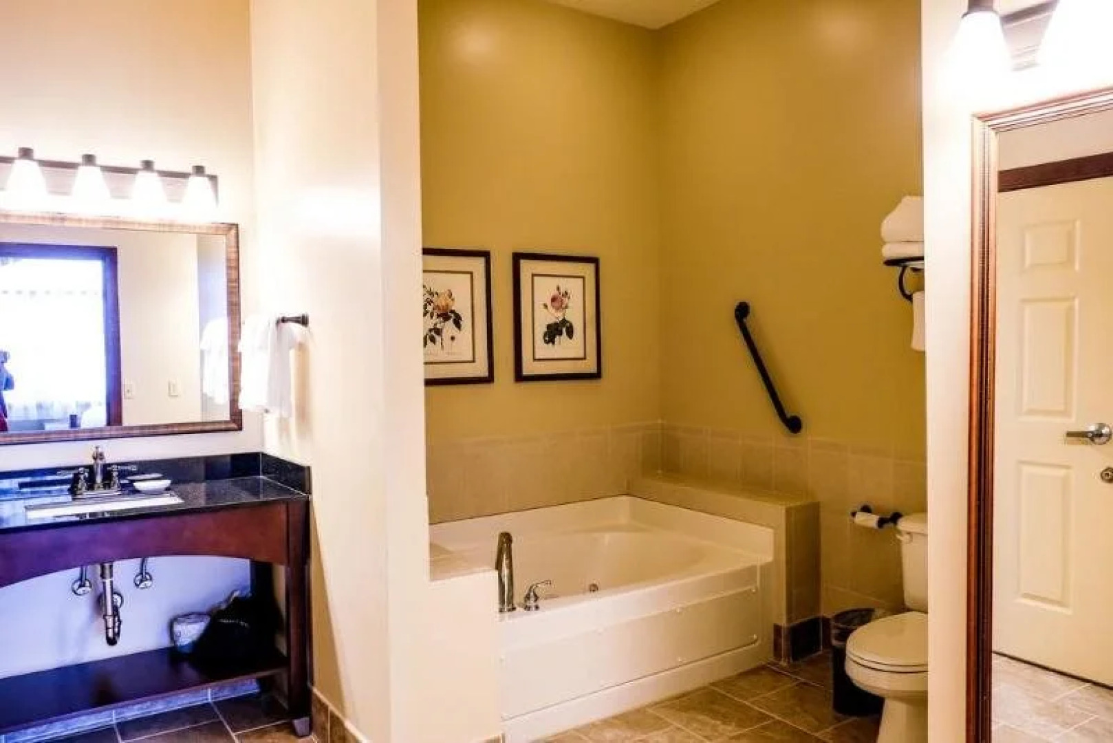 Best Western Plus Dutch Haus Inn and Suites