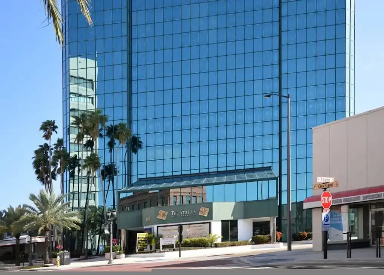 Tranquility - Waterfront Villa With Pool Dock
