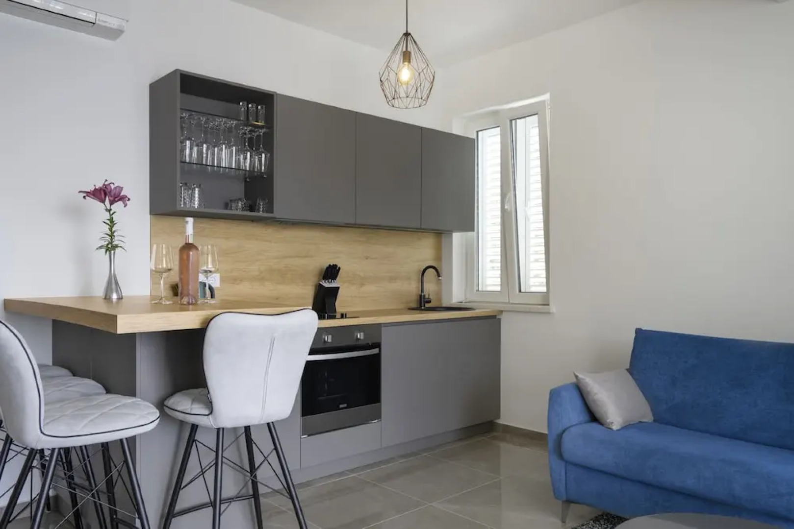 Boutique Pine Tree Resort Luxury Aparments & Restaurant