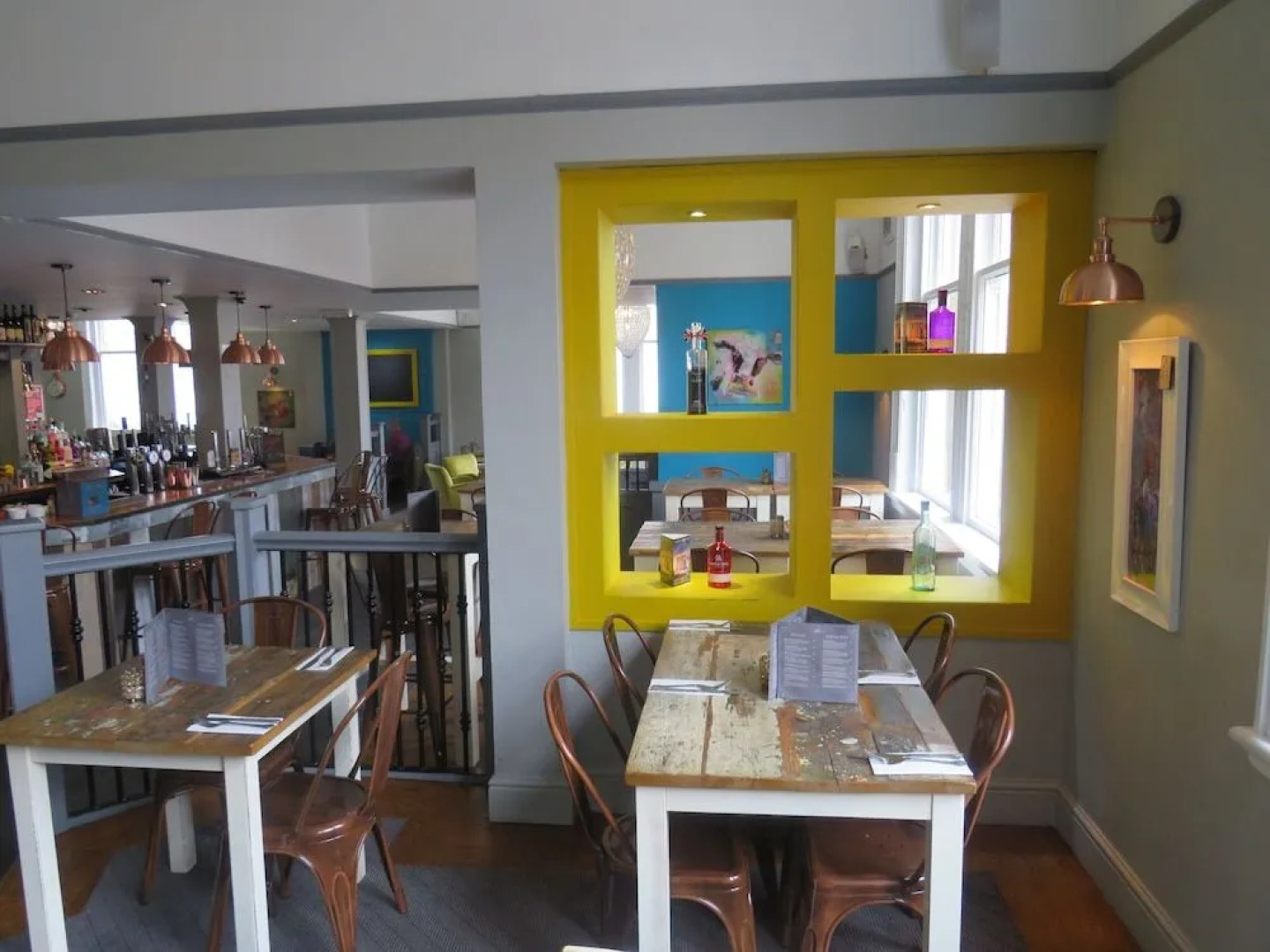 The Station Bar Grill and Rooms