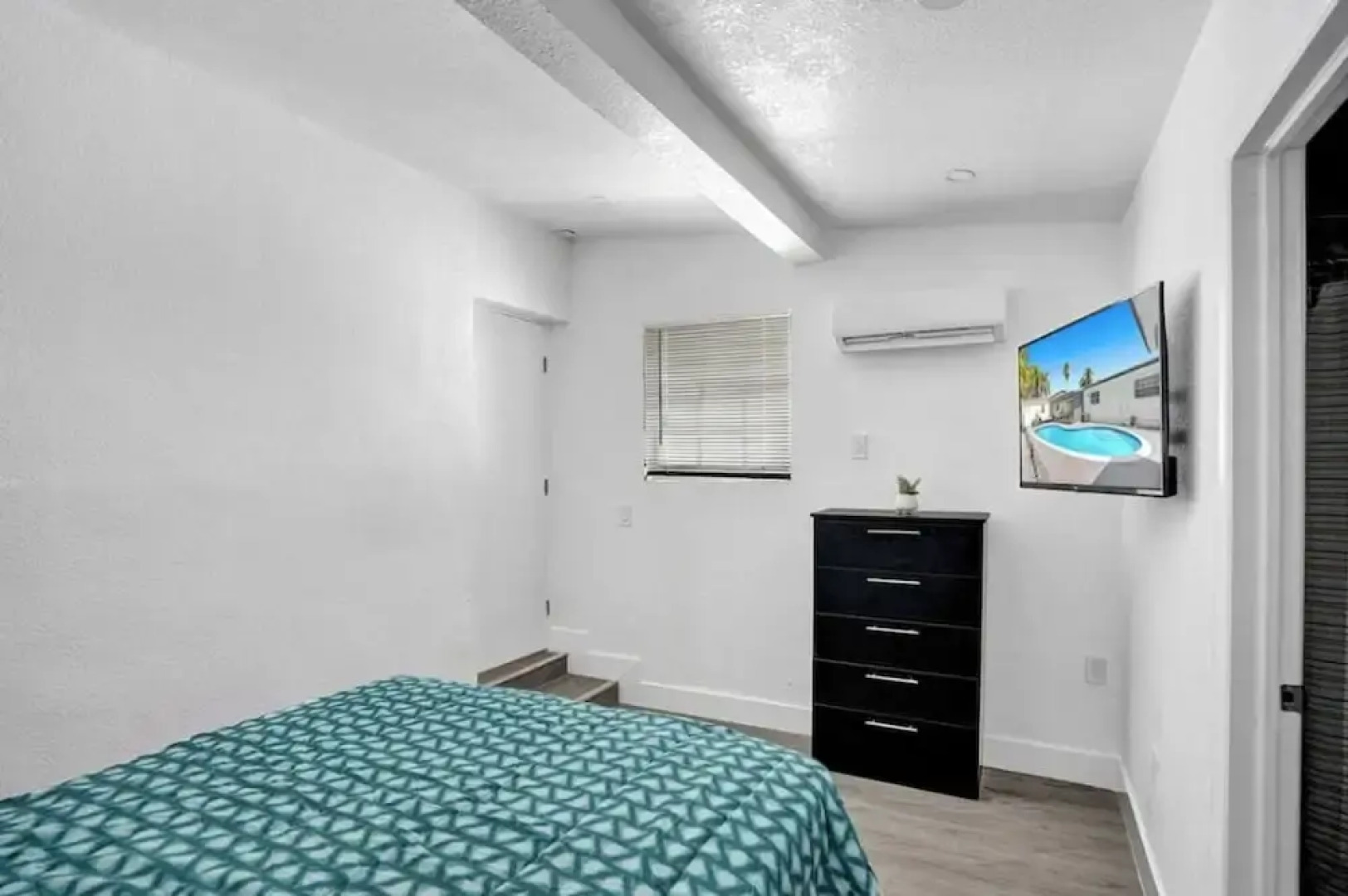 Spacious Home With Heated Pool