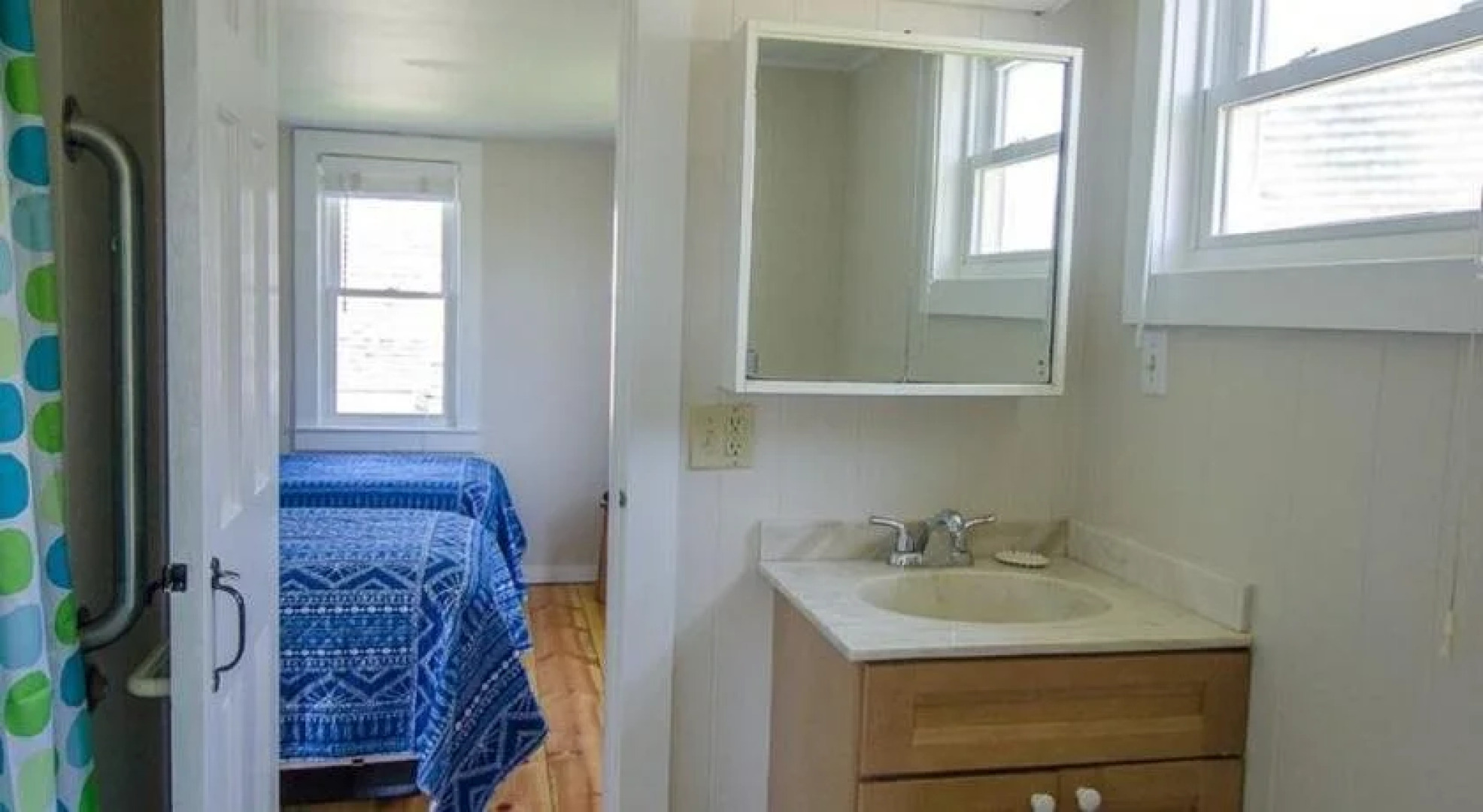 East Harbour Motel and Cottages