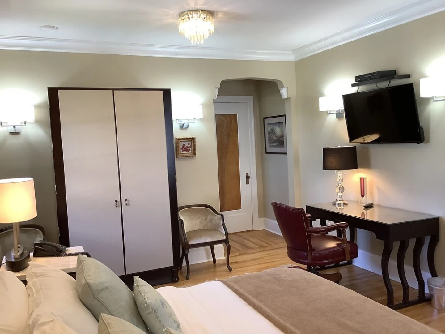 Manoir Chamberland (Adults Only, No Pets)