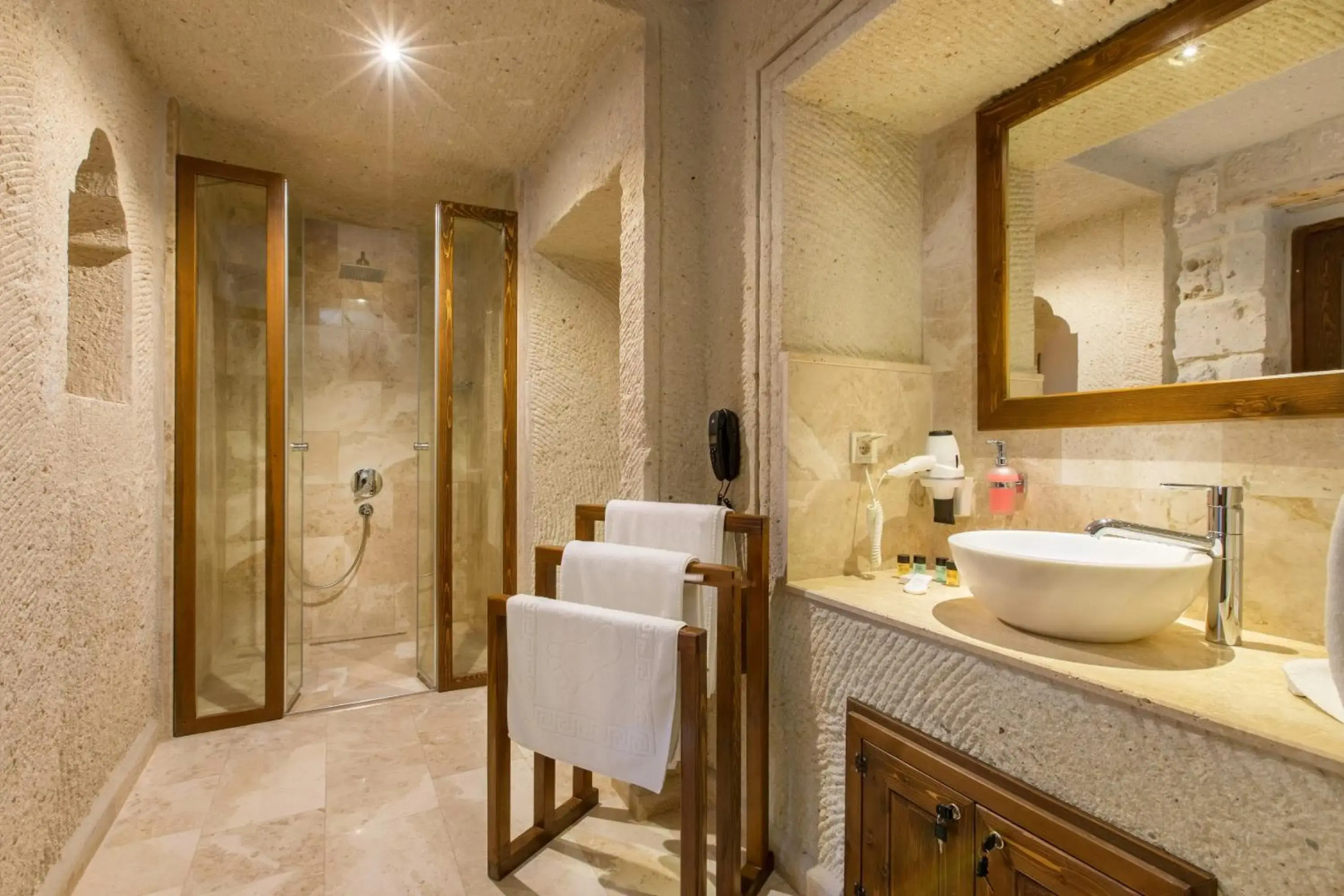 House 1938 Special Cave Hotel