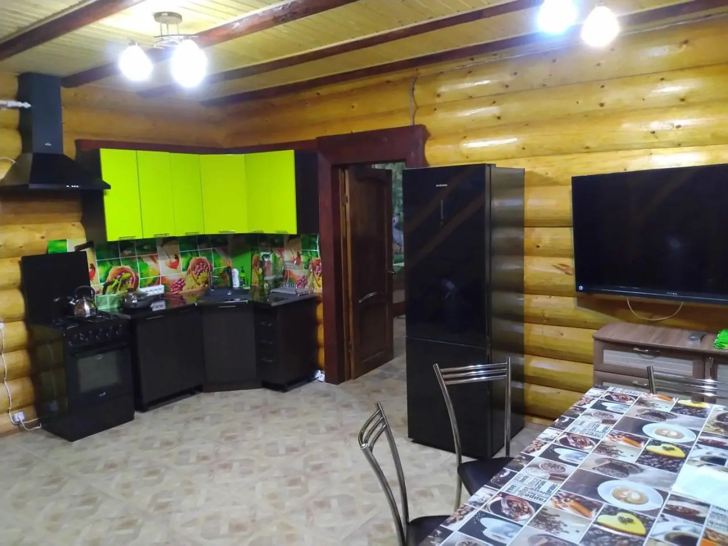 Дома в лесу