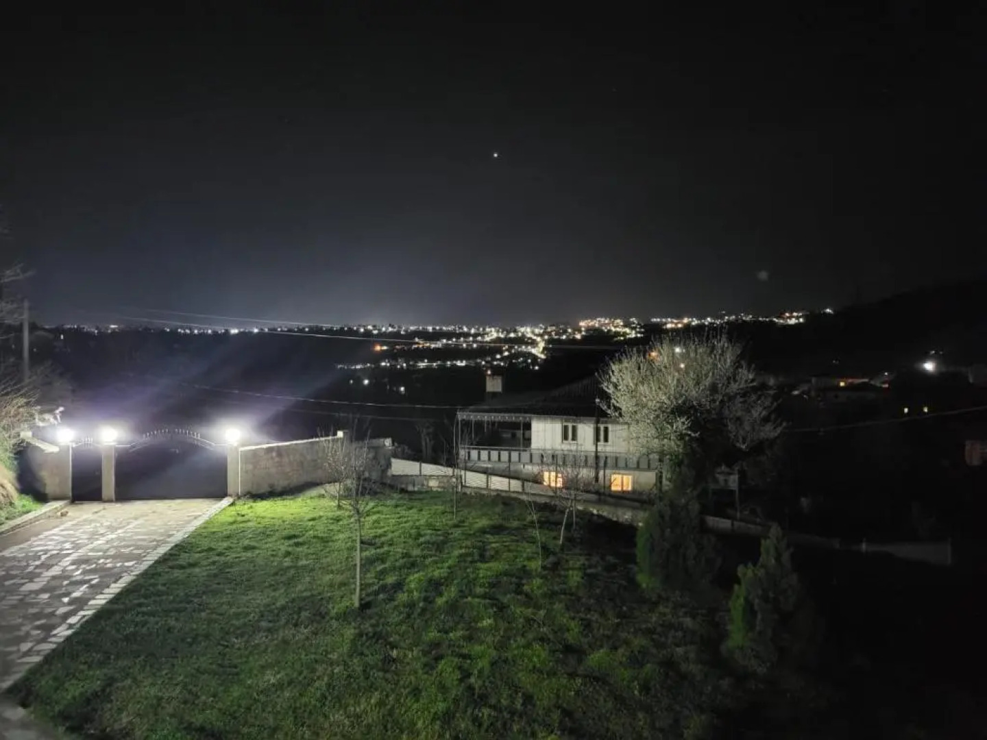 Guest House Godogani