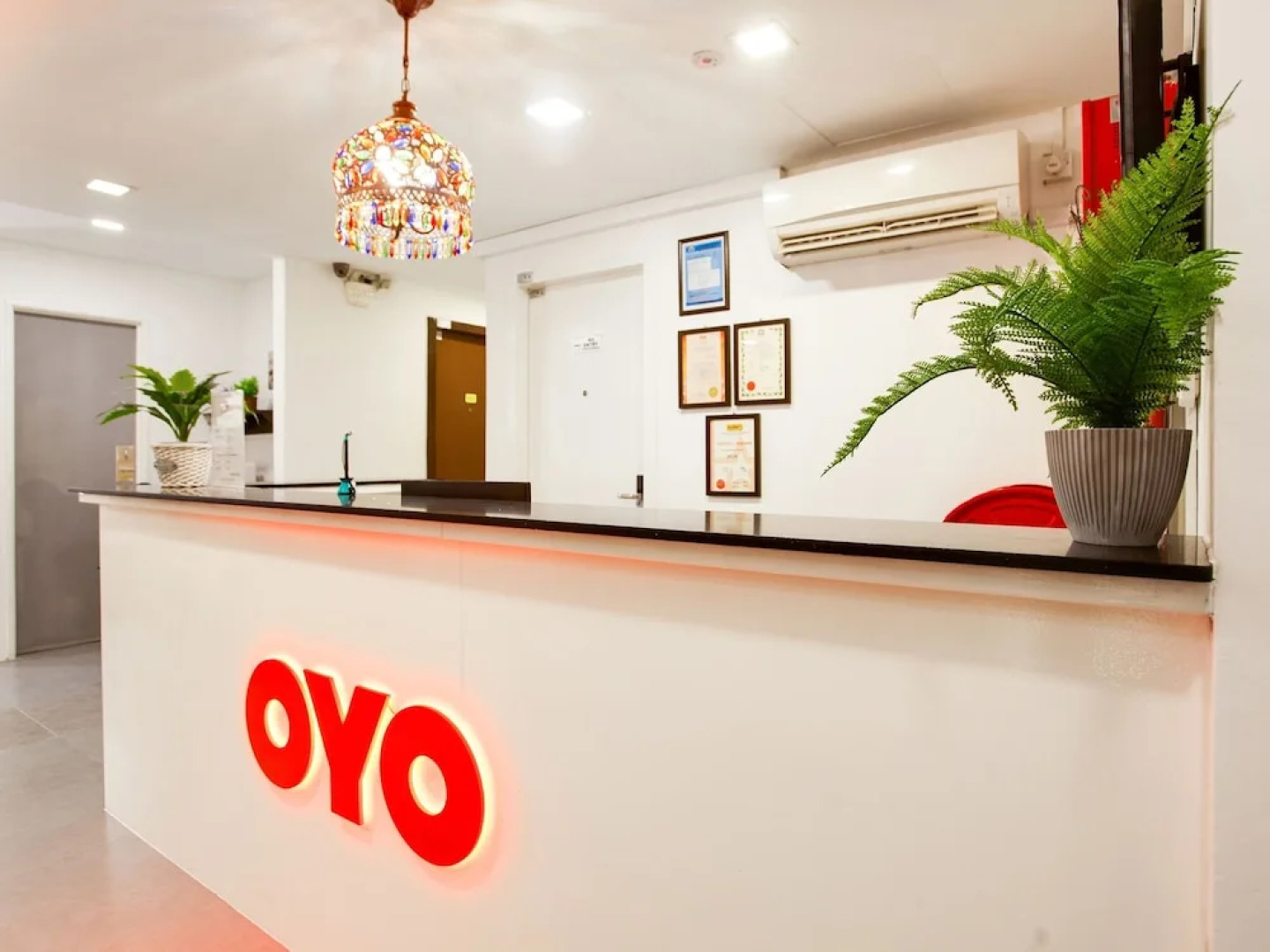 988 Hotel by OYO Rooms