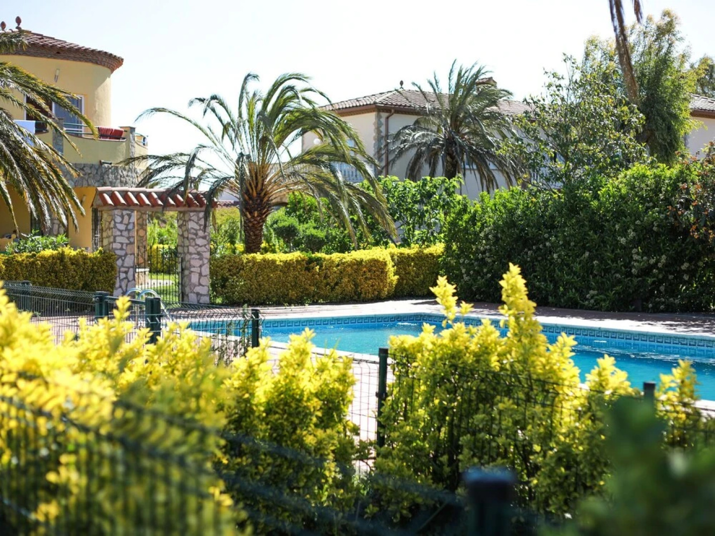 Pleasant Holiday Home in Vilacolum With Shared Swimming Pool