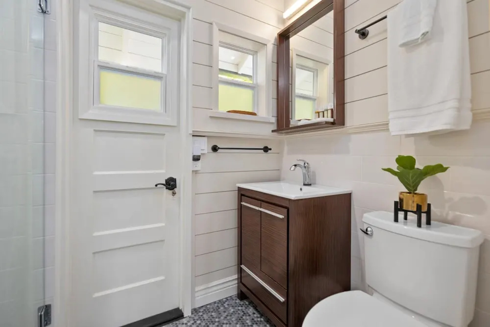 Hale Oahu Cottage by Avantstay Stunning Beachfront Estate!