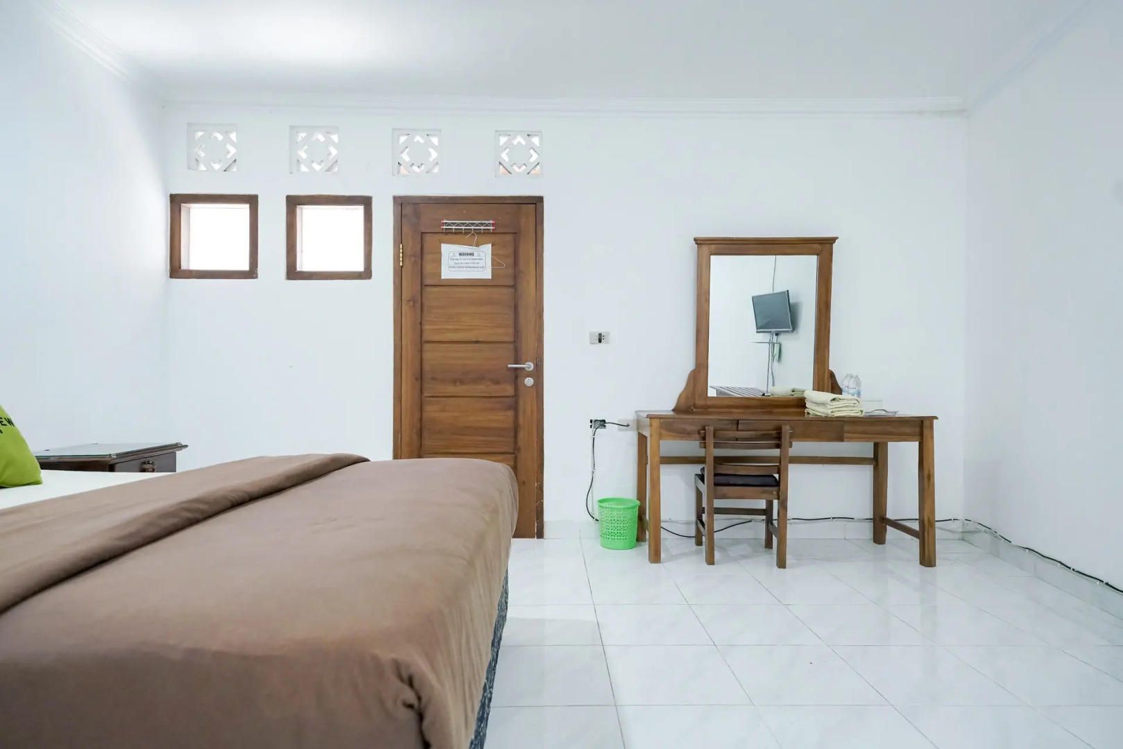 Urbanview Hotel Ratu Kuring Gisting