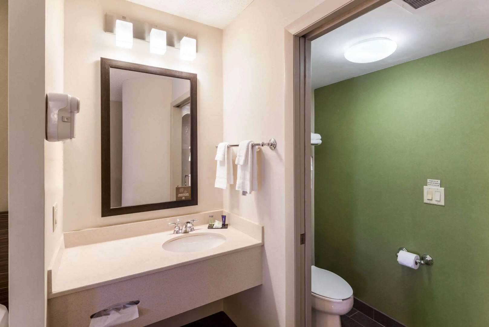 Sleep Inn & Suites Niantic North