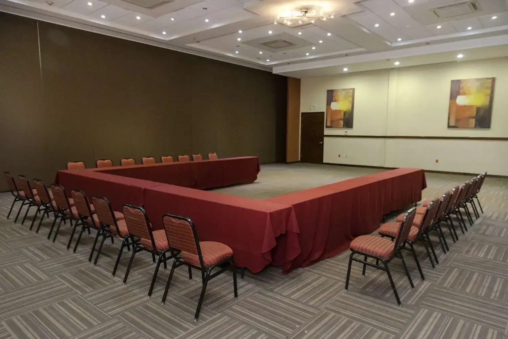 Excellence Express & Suites