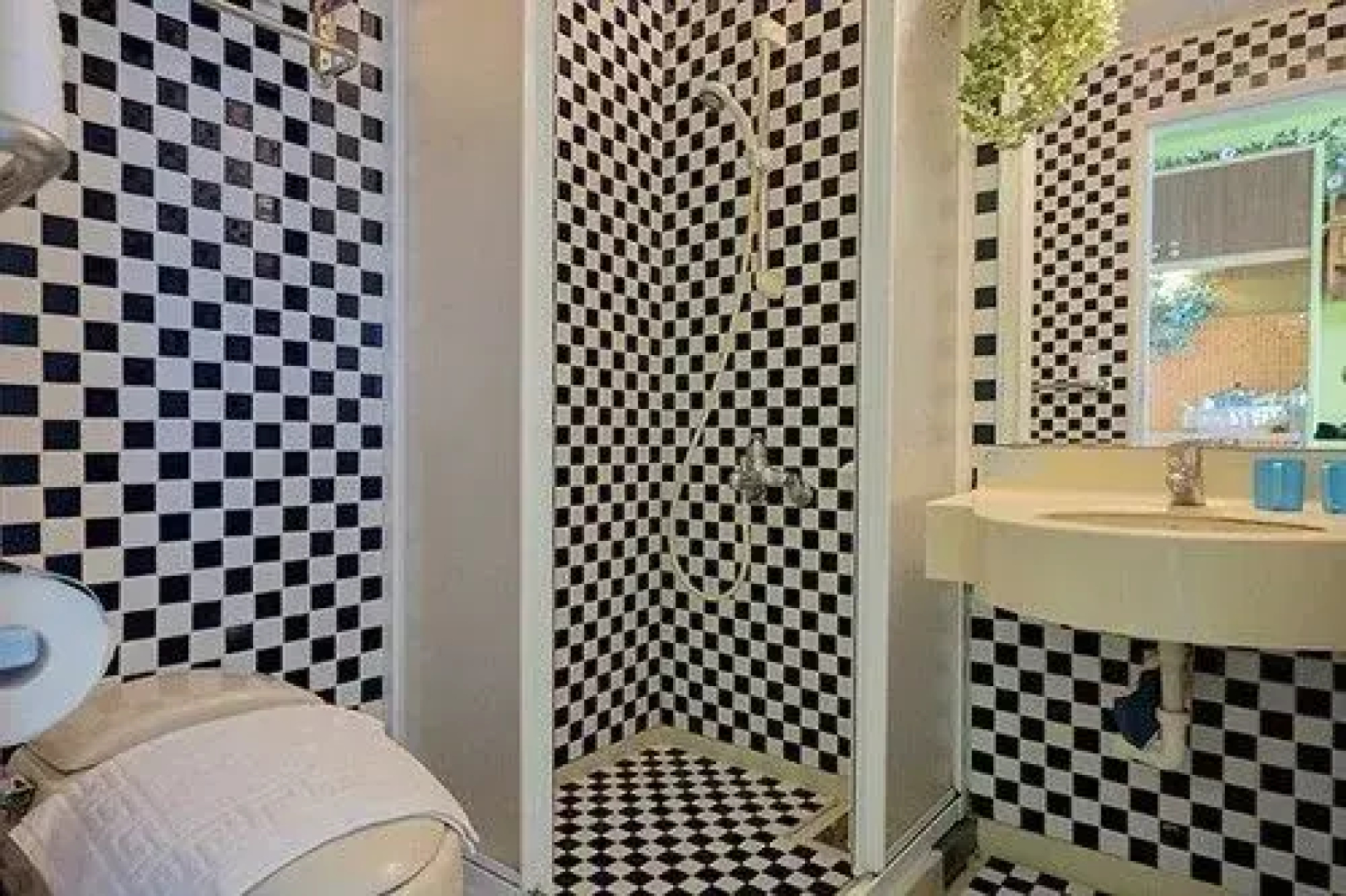 85 Love Apartment