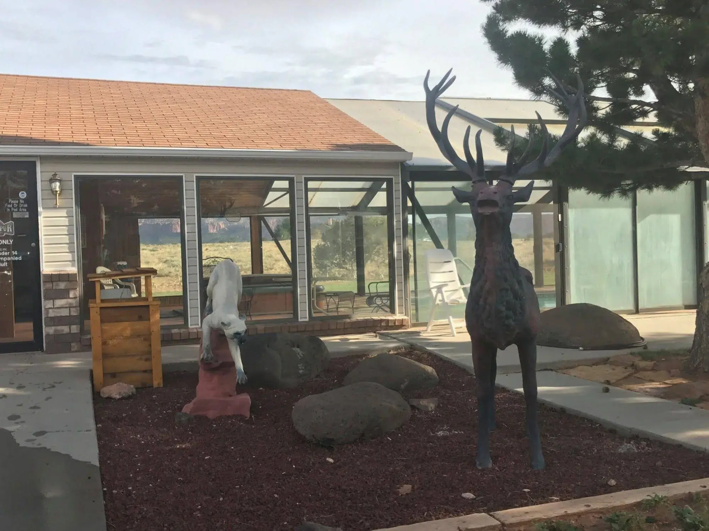 Broken Spur Inn & Steakhouse