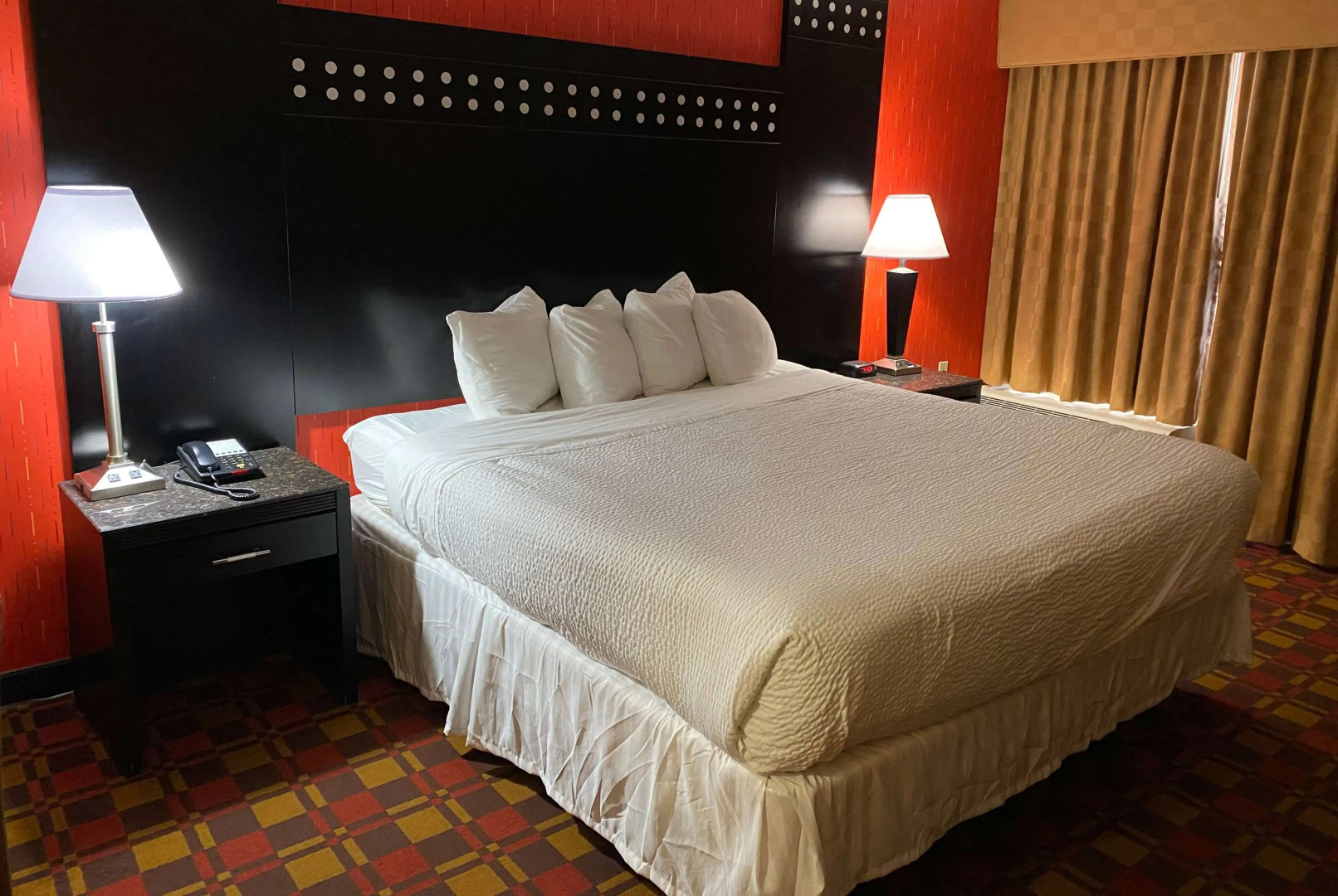 Ramada by Wyndham Rochelle Park Near Paramus