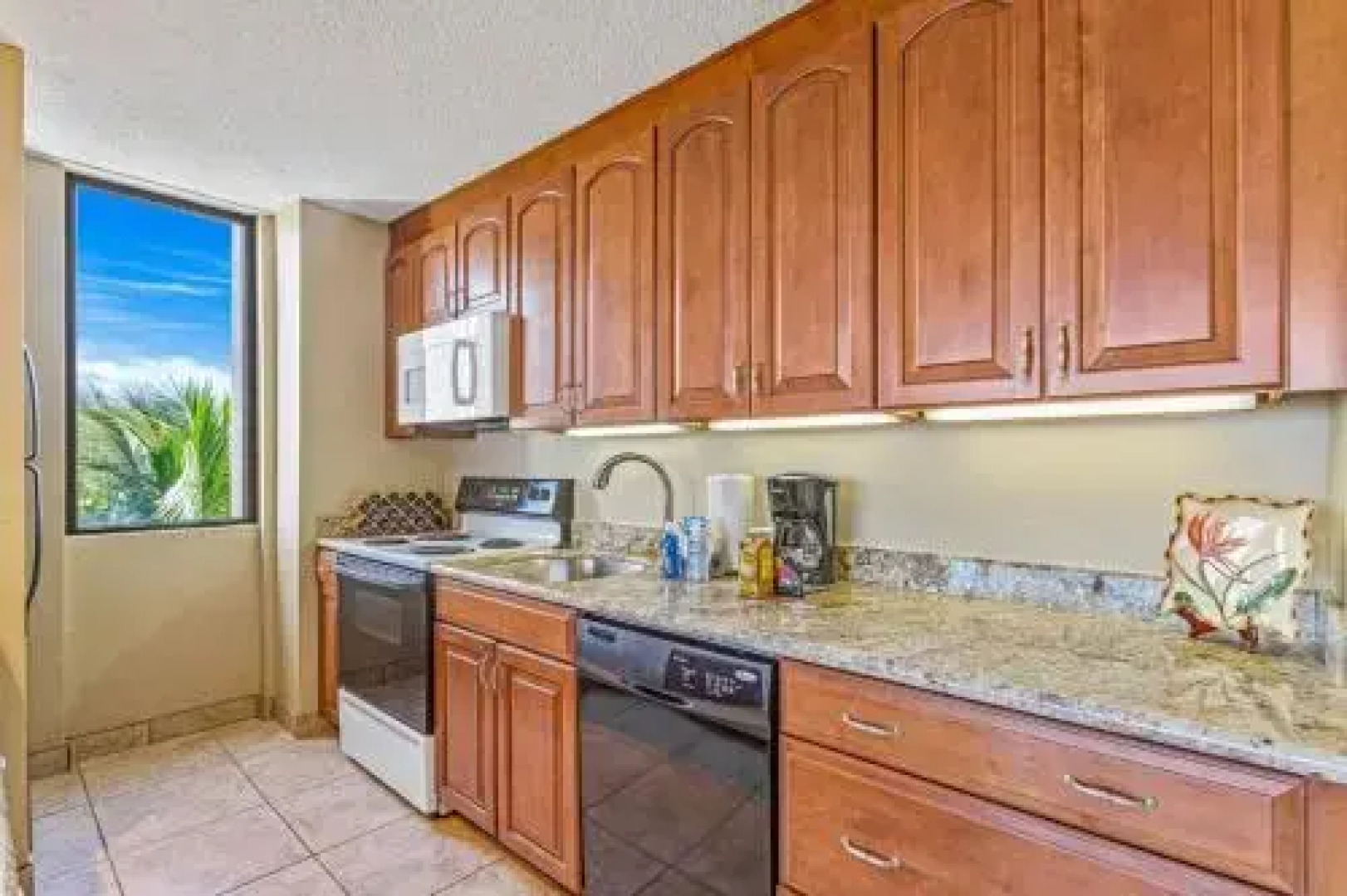 Kaanapali Shores Studio #642