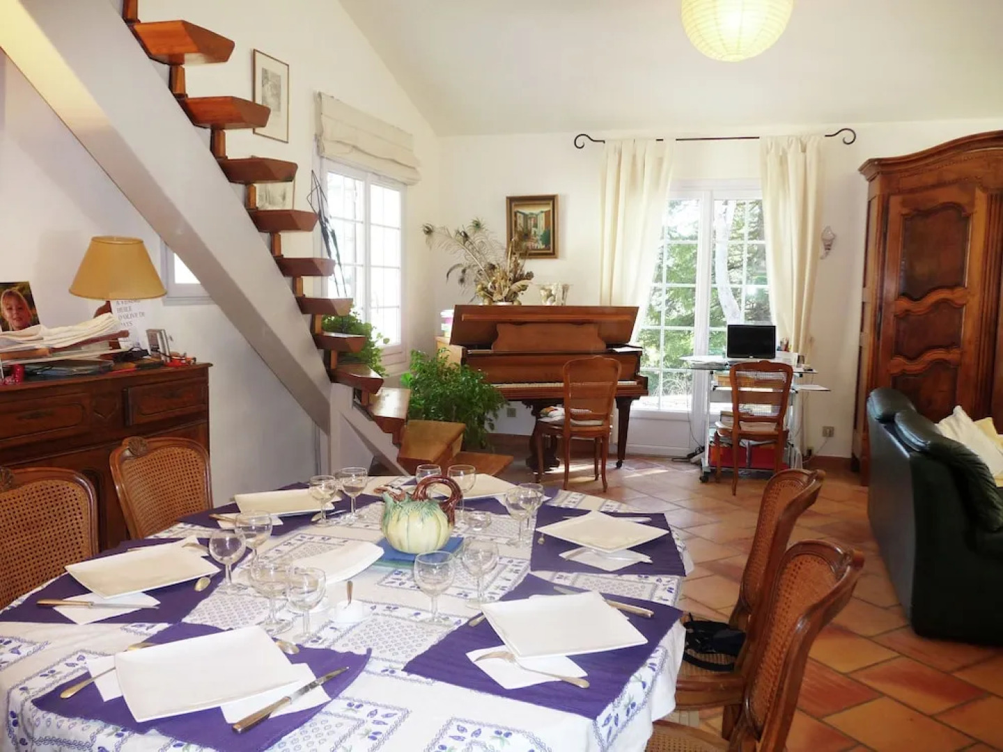 Attractive Holiday Home in Céreste With Swimming Pool