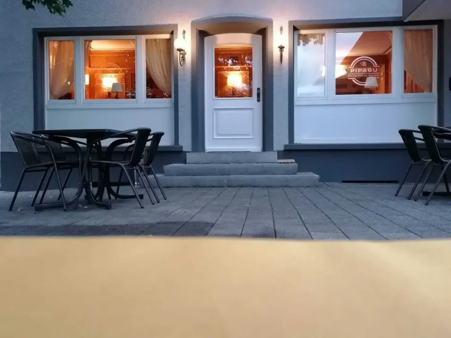 PiPaBu Restaurant & Hotel