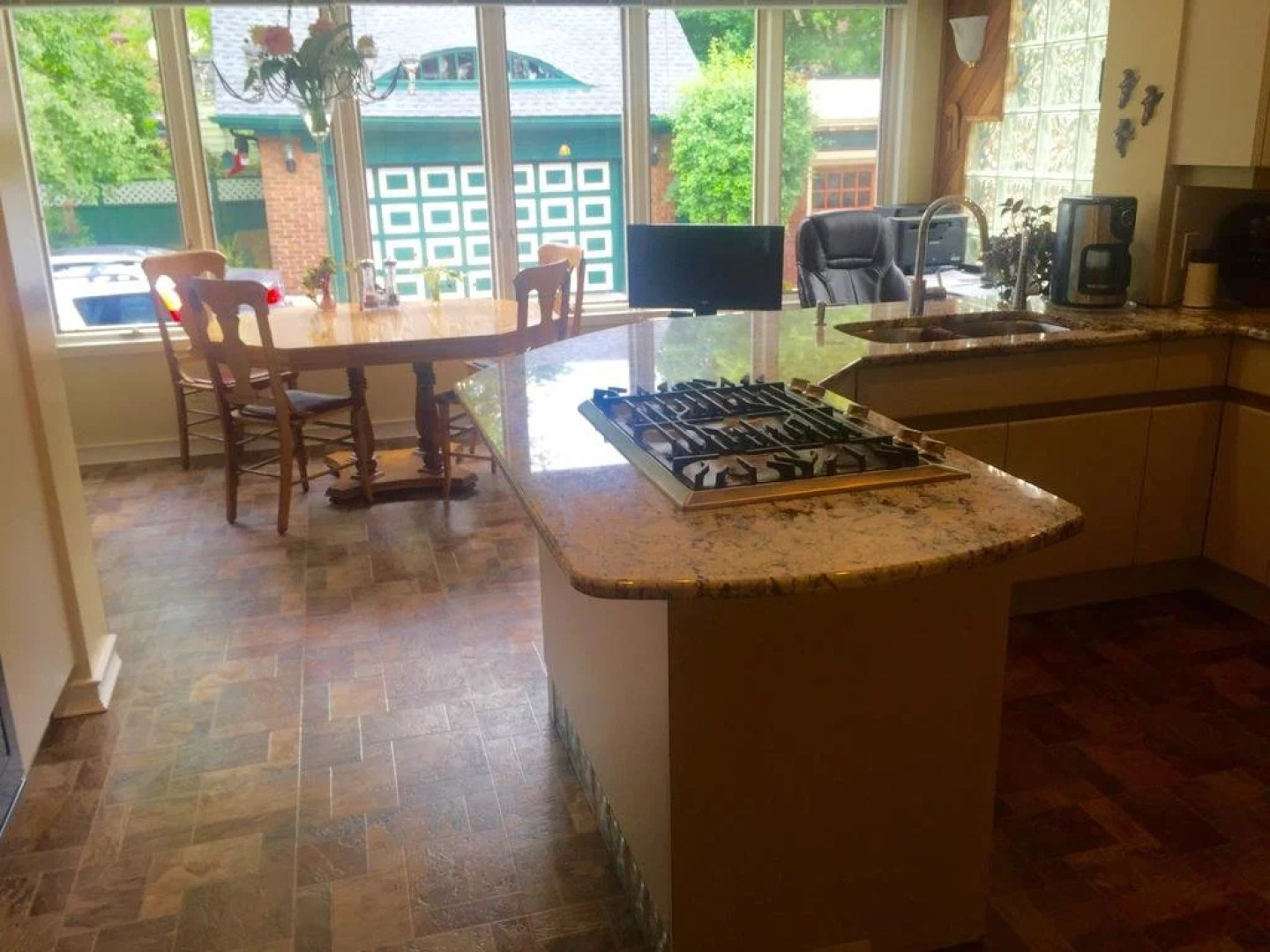 Queens Landing Guest House