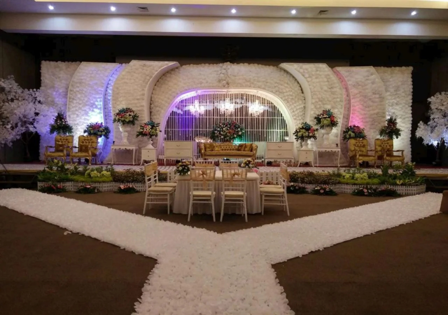 Horison Ultima Ratu Serang