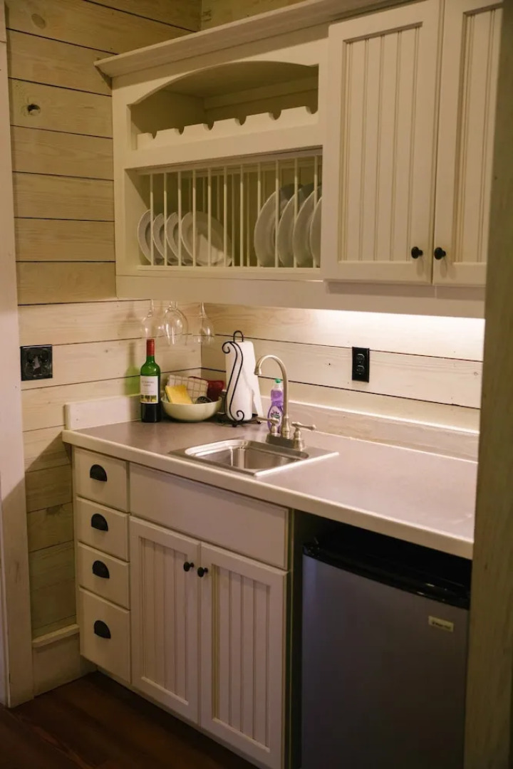 Ball House and Cottages