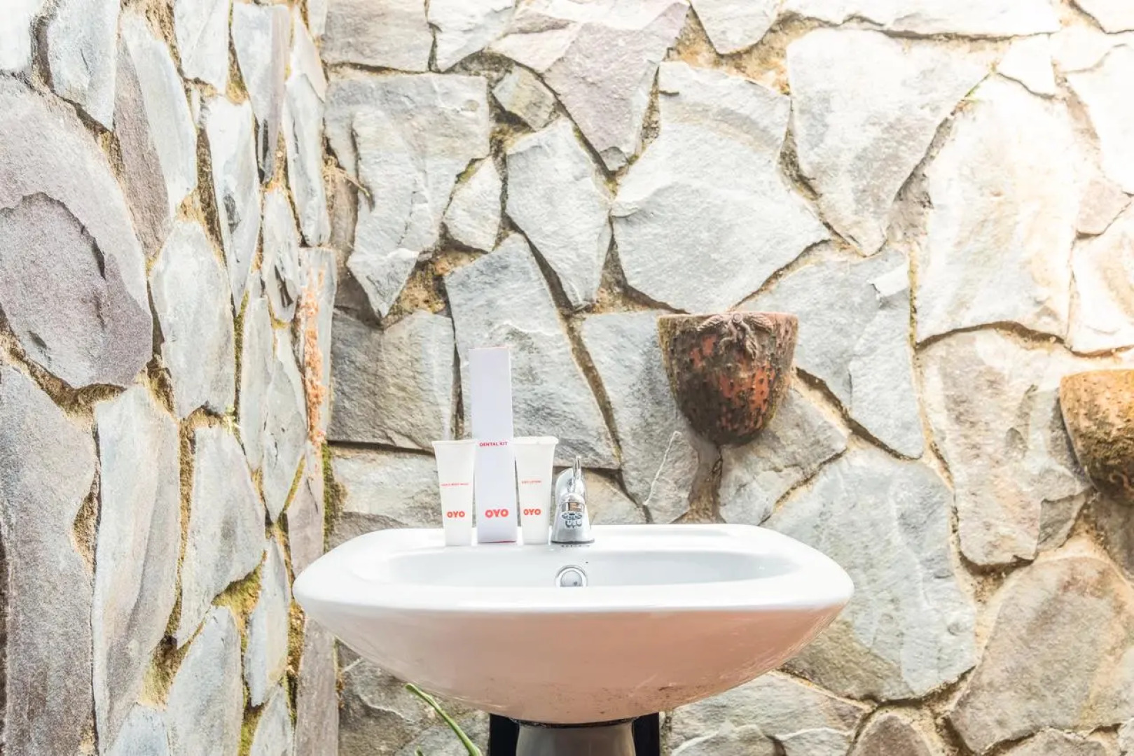 OYO 1347 Joglo Garut Cottage Syariah