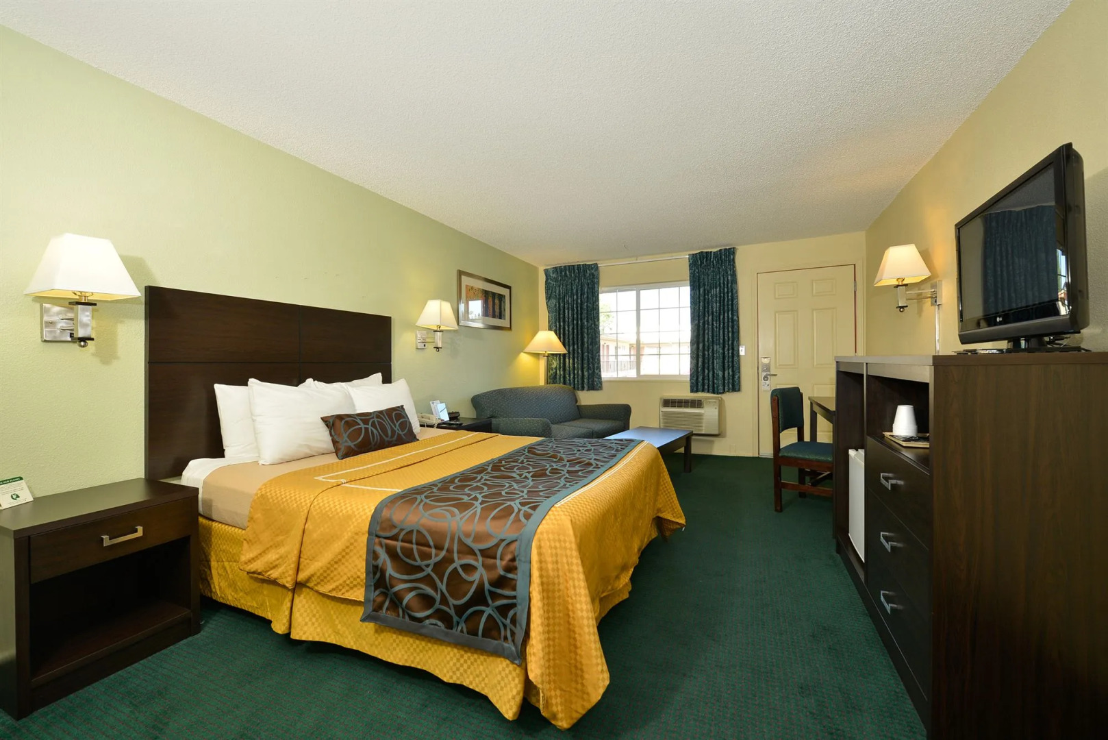 University Inn & Suites