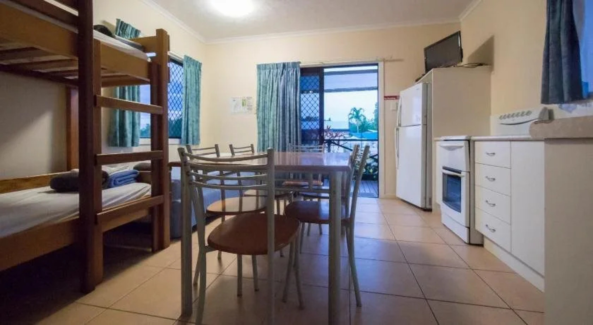 Hinchinbrook Marine Cove Resort