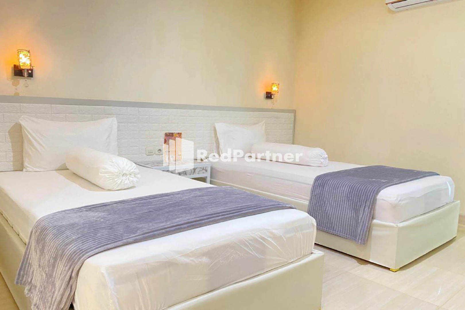 Hotel Luxury Sinjai Syariah RedPartner