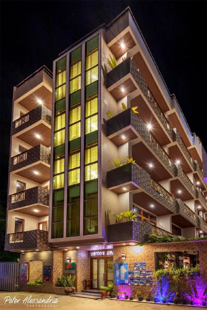 Triton Beach Hotel & Spa