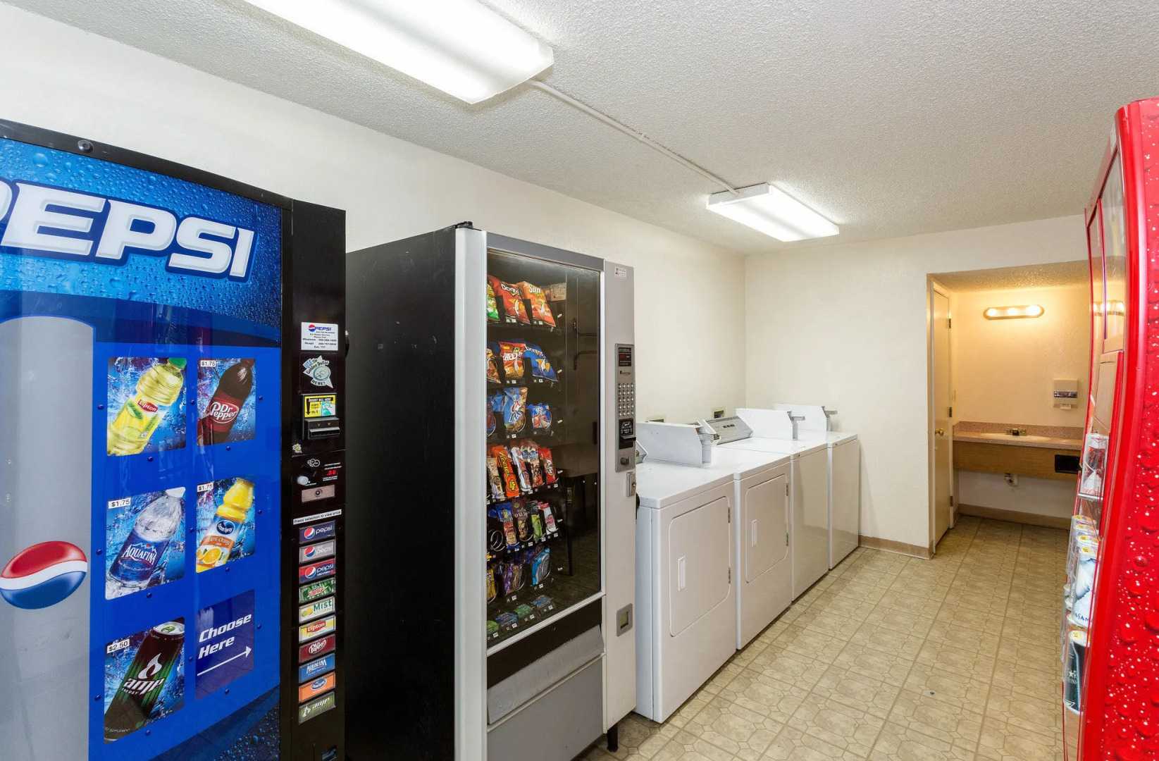 Econo Lodge Inn and Suites Bellingham