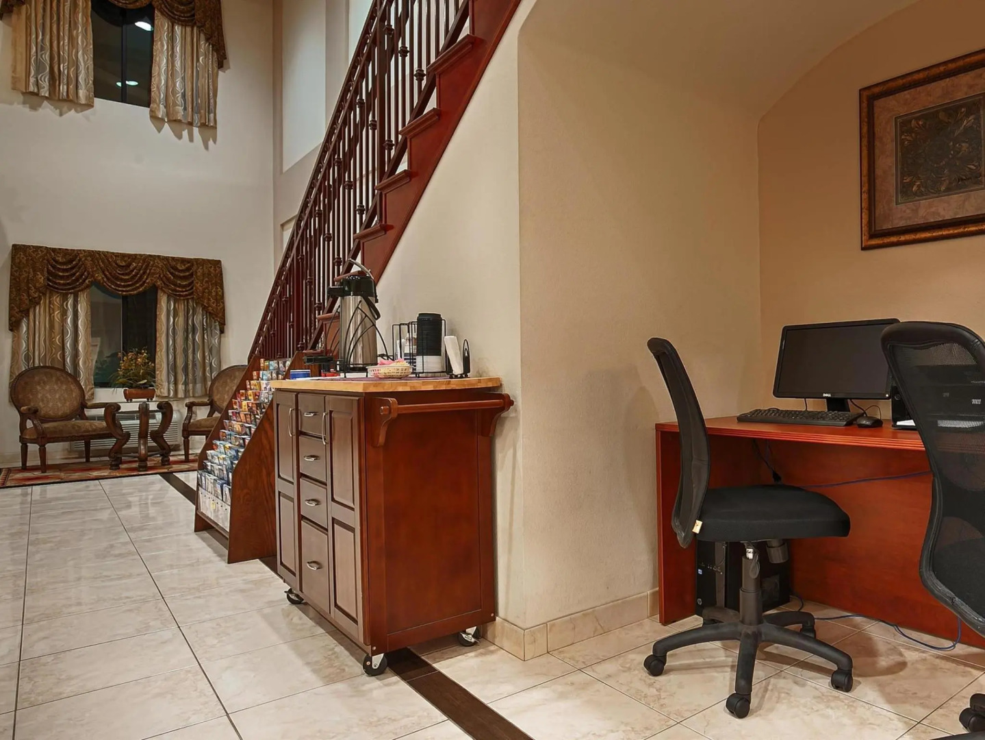 Best Western Plus Lake Elsinore Inn & Suites