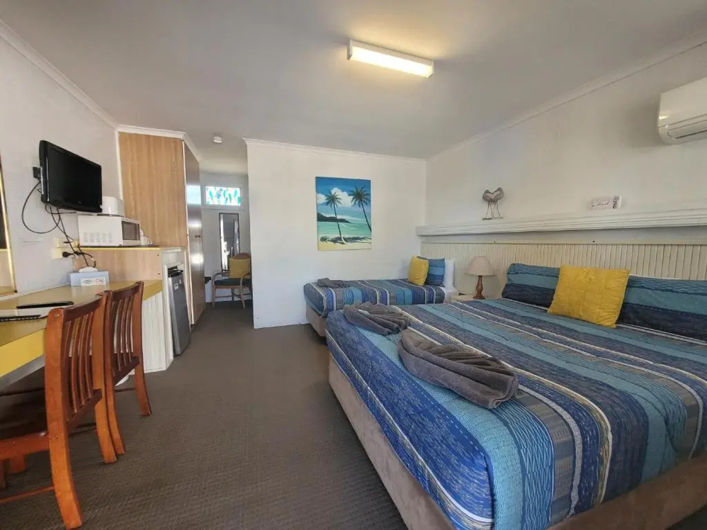 Boyne Island Motel and Villas