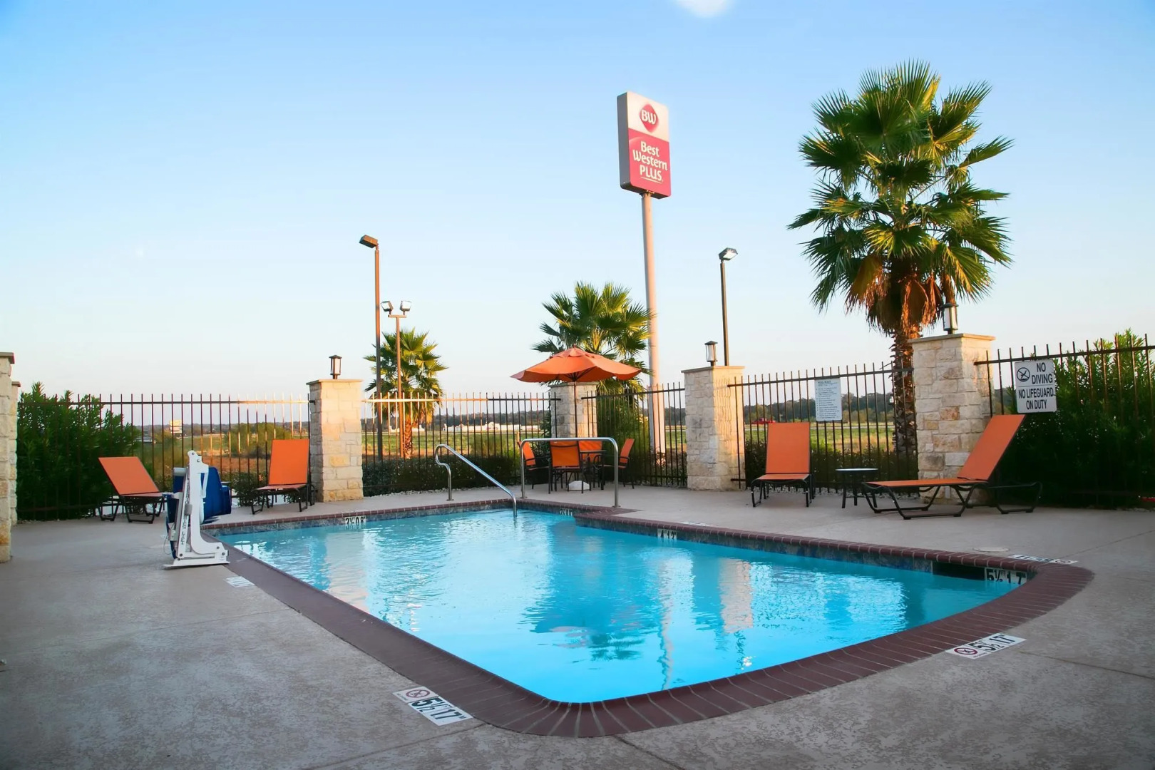 Best Western Plus Longhorn Inn & Suites