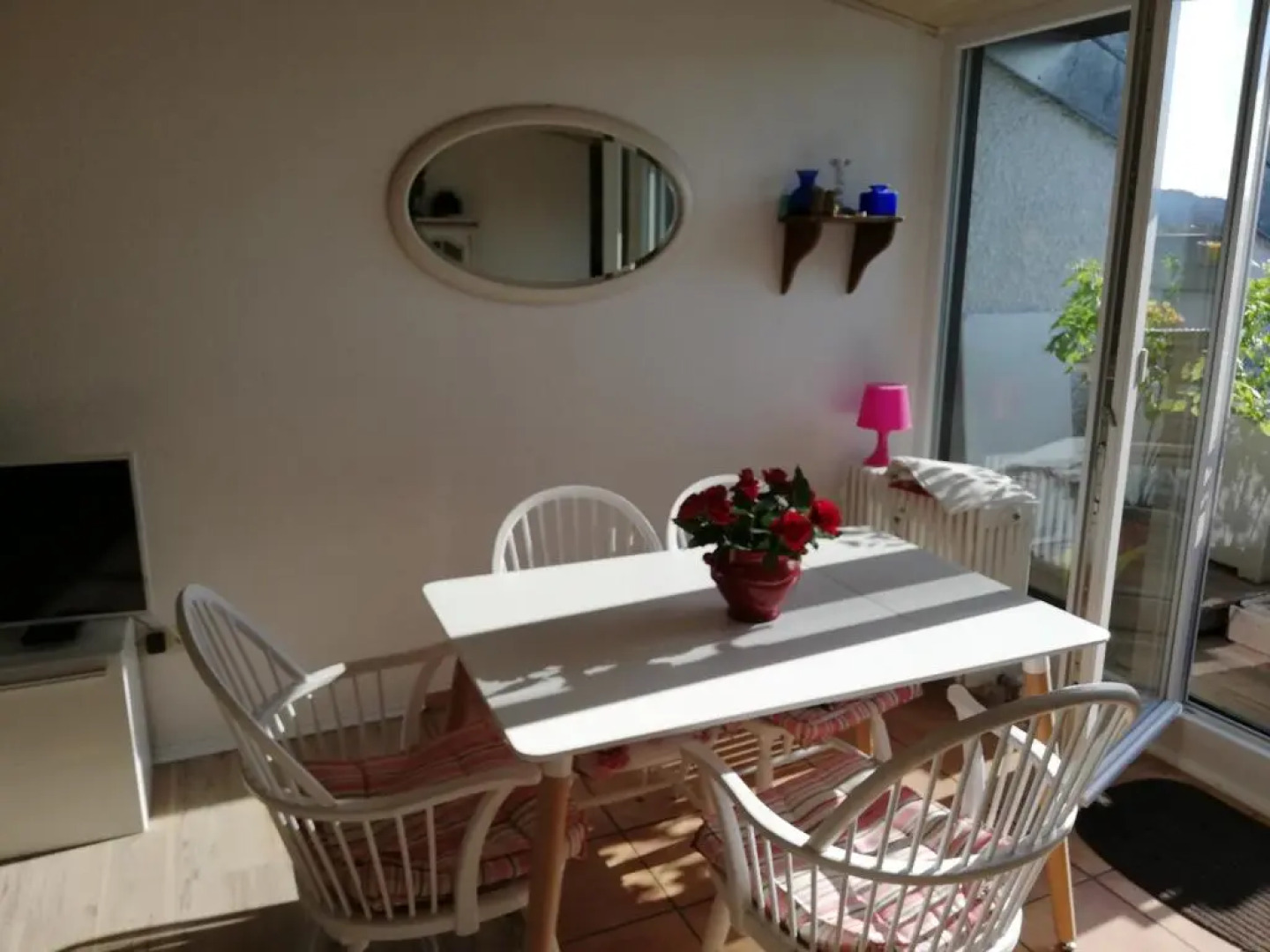 3-Zi Atelierdachwohnung mit Bergblick Seenähe und 2 Loggia