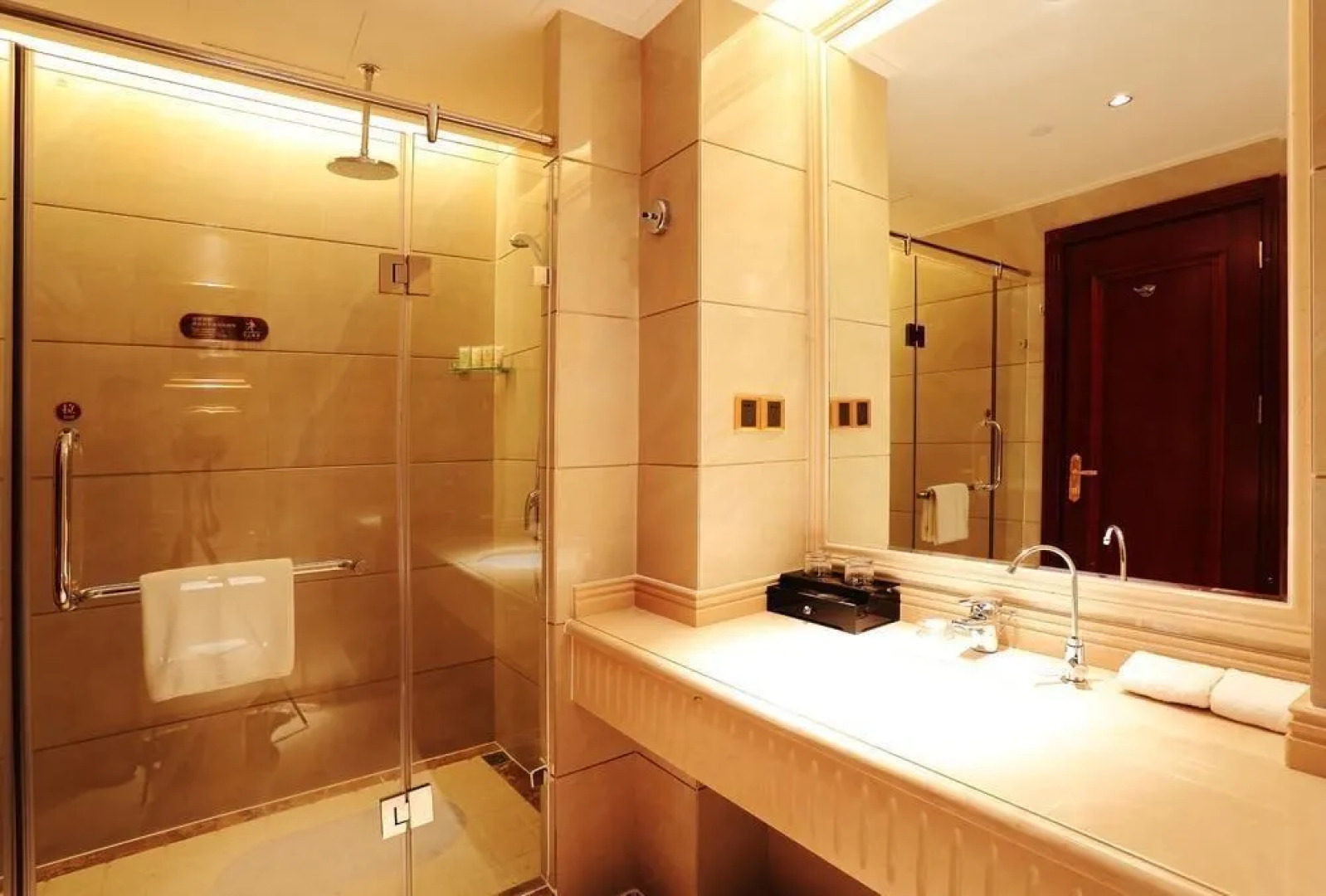 Zhang Jia Jie Cili Hotel