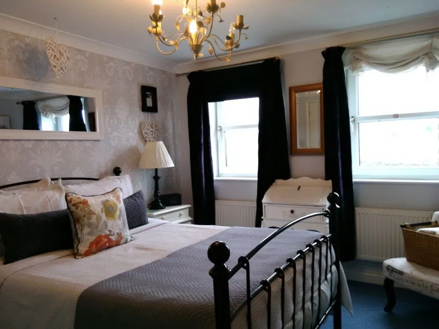 Riverside Court Apartment