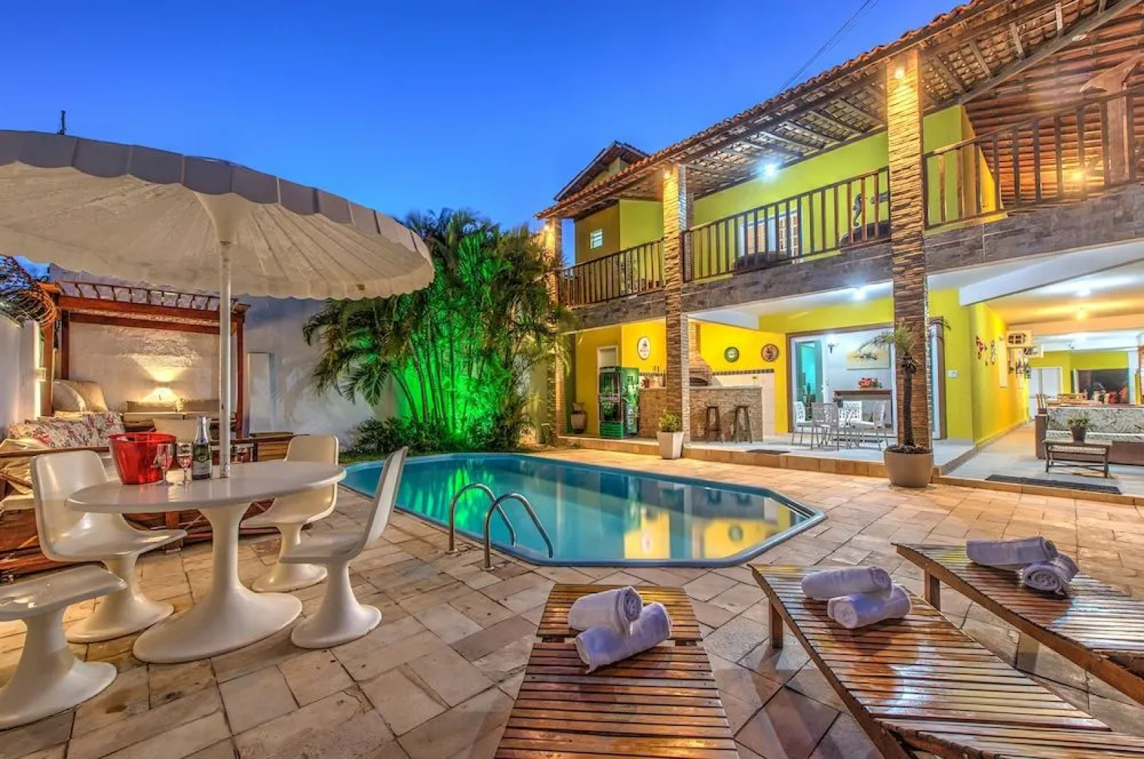 Casa amarela Porto das Dunas p Carpediem