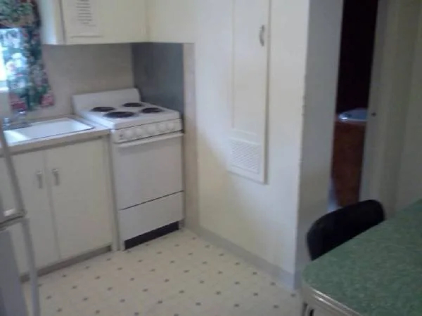 Budget Host Parkway Motel