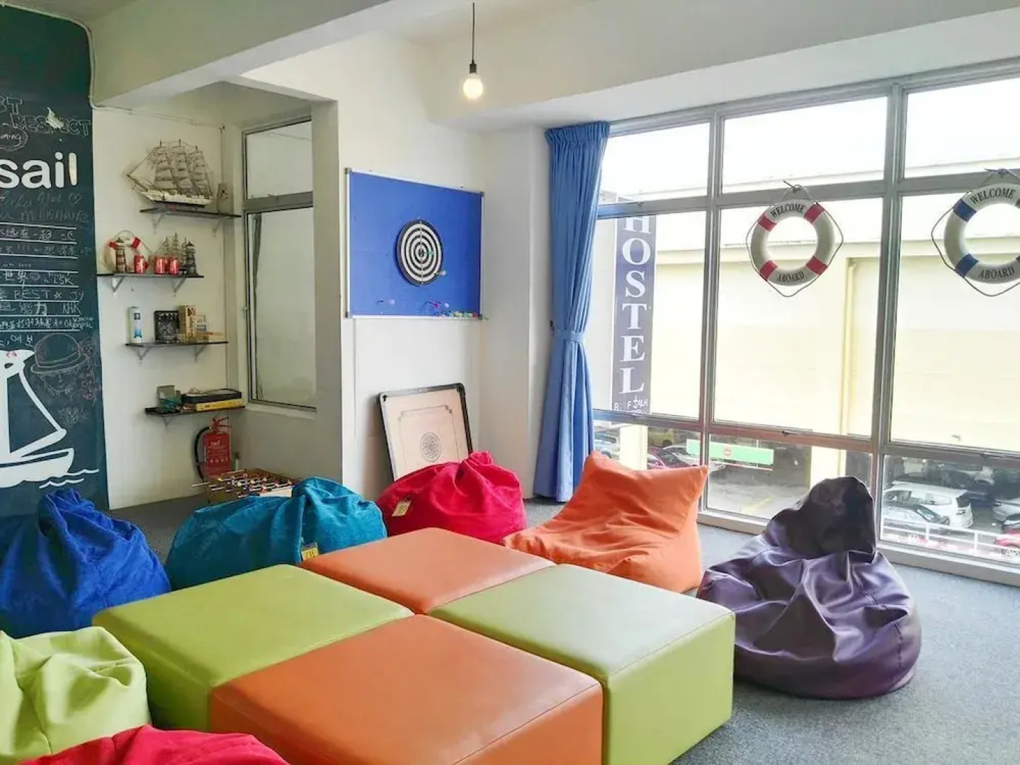 Roof Talk Theme Hostel