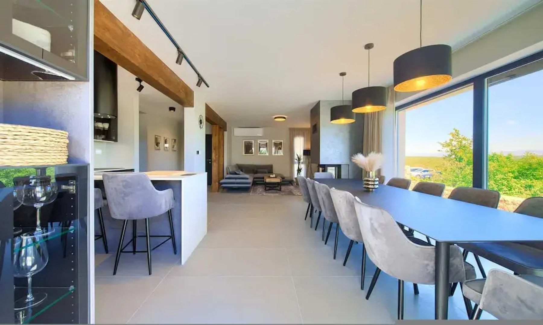 Villa Astrum With Heated Pool Jacuzzi and Sauna