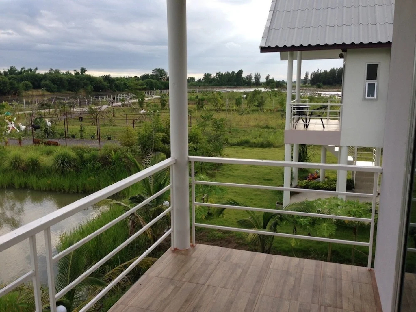 Baansuan Keb Tawan Resort