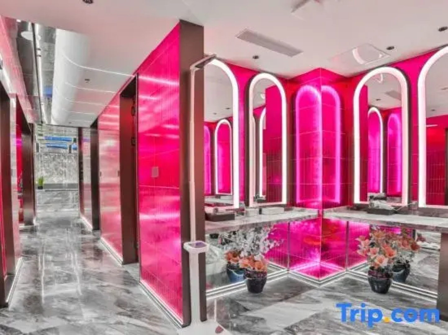 Xinzhou Weiena Hotel International (Qiyi North Road)